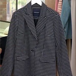 Courtney Khondabi black boyfriend style blazer. Size small new